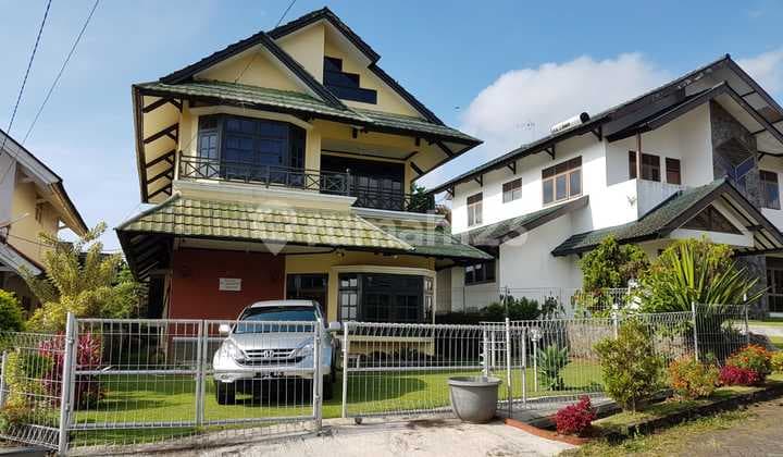 Dijual Rumah Villa Segar Alam di Jl Raya Cimacan, Puncak