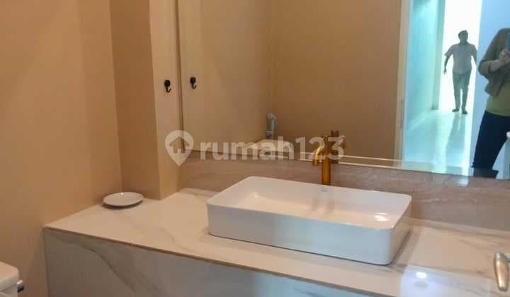 DISEWAKAN RUKO COCOK UNTUK KANTOR DI PIK, JAKARTA UTARA