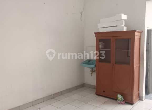 Disewakan Rumah 2 Lantai di Perumahan Citra 2, Jakarta Barat