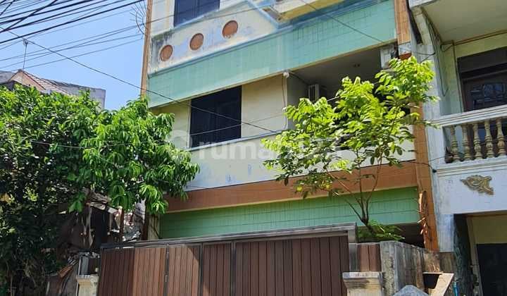 Nice House Strategic Location Suitable for Boarding