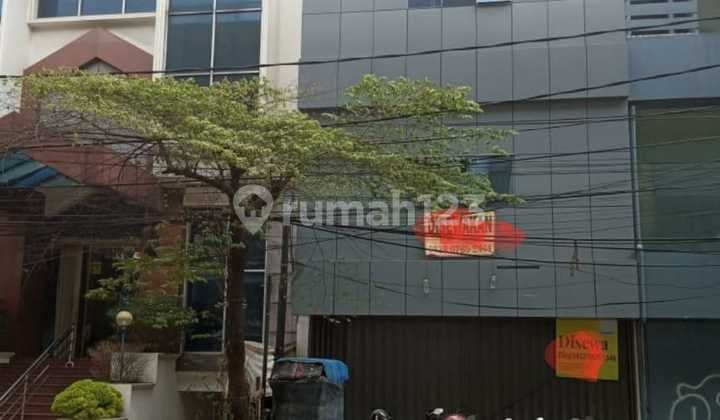 Turun Harga dari 9M jadi 8M. Ruko di Ruko Panglima Polim Raya.
Jakarta Selatan