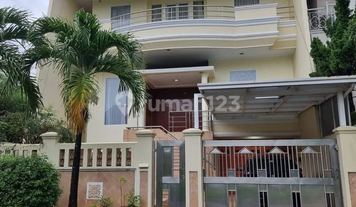 Rumah di Puri Indah Jakarta Barat. Cluster Favourite. Hadap Utara Rumah di Puri Indah Jakarta Barat. Cluster Favourite. Hadap Utara