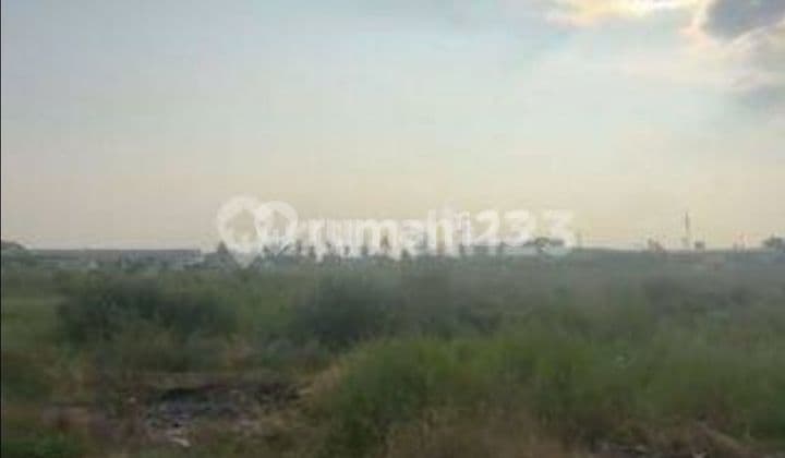 Land Suitable for Warehousing in Kapuk Kamal, West Jakarta. Very Strategic Location.