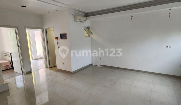 Rumah 4lantai. Full Renovasi...di Green Lake City
cluster Australia
cipondoh
tangerang