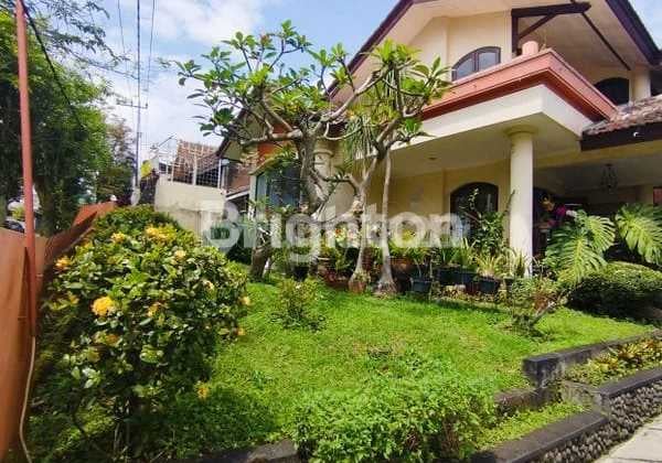 Rumah Cantik Nyaman Luas Pusat Kota Batu