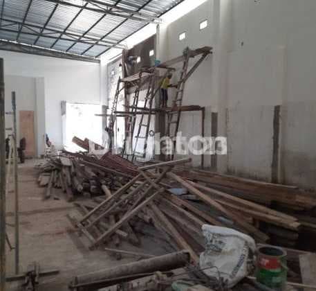 1 Minute to Gudang Garam‼️ Zero Warehouse on Main Road Suitable for Distribution or Industrial Warehouses