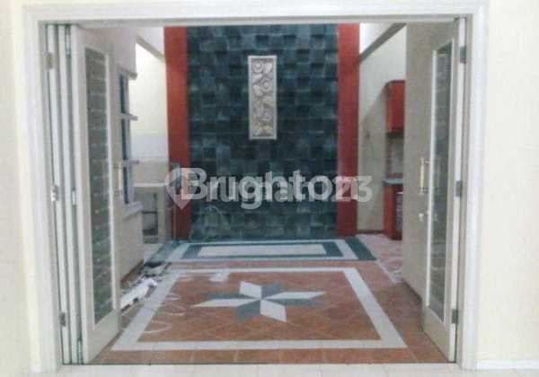 Rumah Luas Disewakan Di Permata Jingga Malang