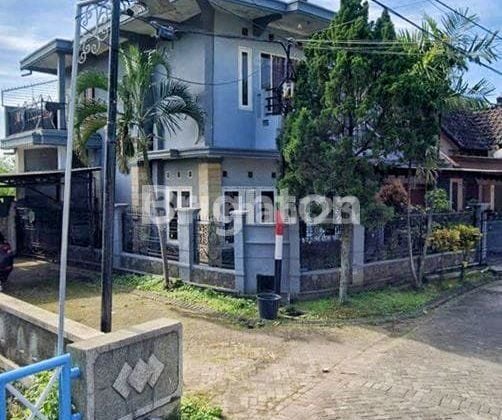 Rumah 2 Lantai Hook Area Dekat Soekarno Hatta Malang Rumah 2 Lantai Hook Area Dekat Soekarno Hatta Malang