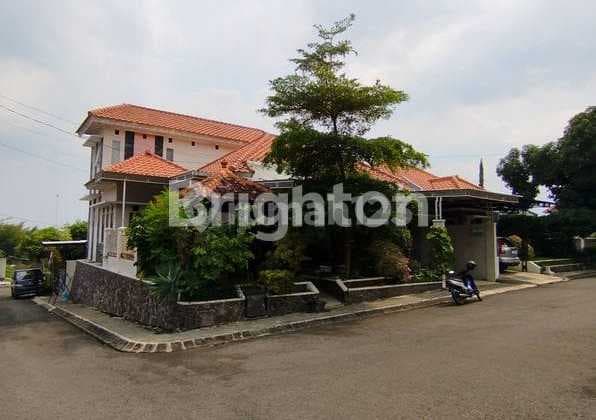 Hunian Premium Greenhill 2 Lantai Siap Huni