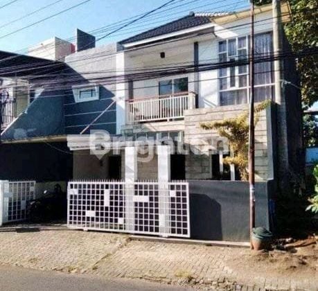 Rumah 2 Lantai Strategis Nol Jalan Merjosari Rumah 2 Lantai Strategis Nol Jalan Merjosari