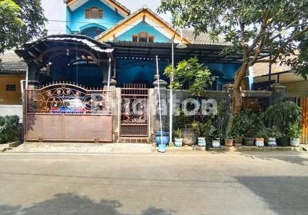 Griya Shanta House Plus Strategic Furniture