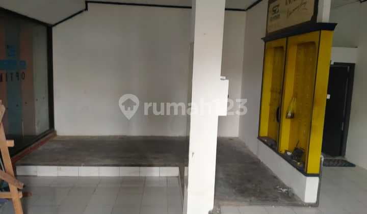 Ruko Tengah Kota Siap Pakai