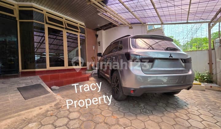 House in the East Semarang area ( Tr 7441 )