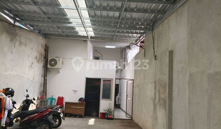 Dijual Rumah Kost Aktif Berikut dengan Isinya Rumah Bagus