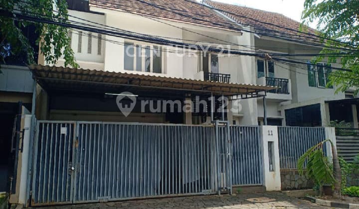 Rumah Bagus di Cempaka Putih Dekat dengan Kawasan Kuliner