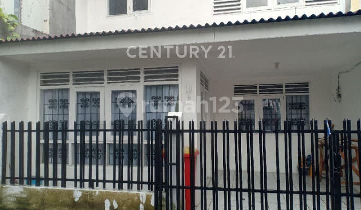 Cempaka Putih House for Rent, Suitable for Office and Employee Mess