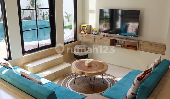 Homey,super Nyaman! Rumah Modern Super Cantik Kota Baru Parahyangan!