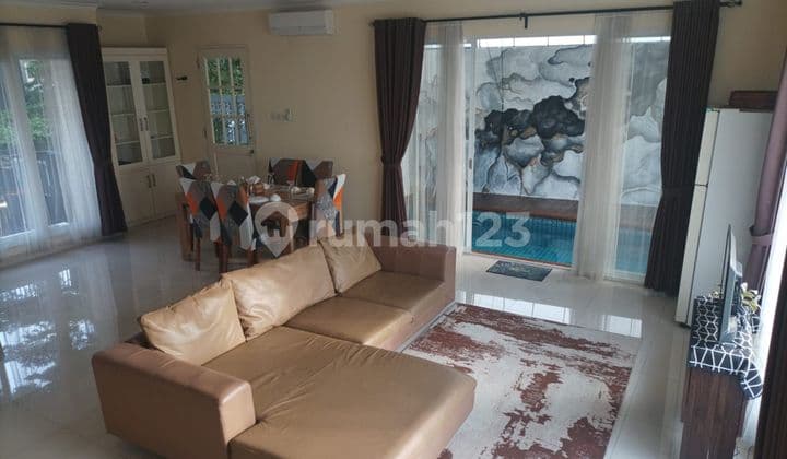 Super HOT! Rumah Townhouse Exclusive Super Strategis! 10 Menit Ke Stasiun MRT