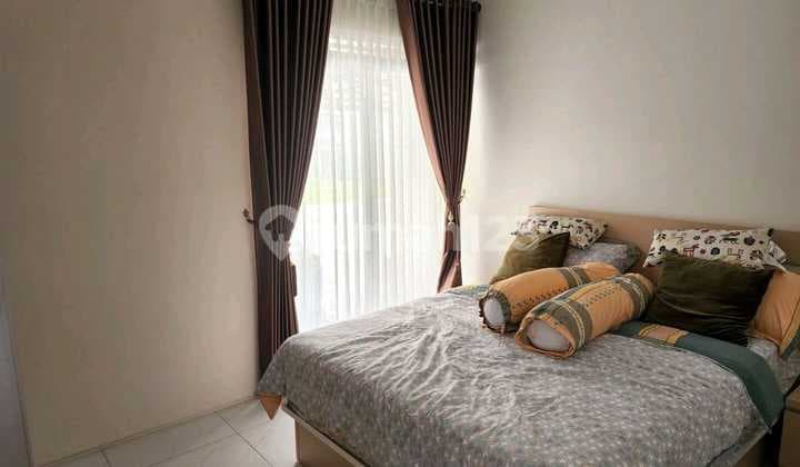 Super Worth It! Rumah 2 Lantai Fully Furnished Siap Huni! Kota Baru Parahyangan