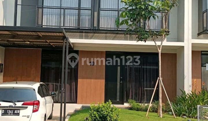 2-Story House Ready to Live, Comfortable for Returning to Kota Baru Parahyangan