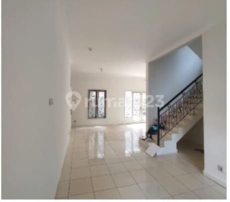 Rumah Luas 2 Lantai Siap Huni Harga Terjangkau! Kota Baru Parahyangan