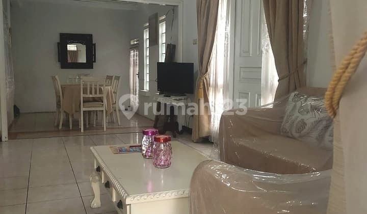 Rumah Hoek 2 Lantai Full Furnished Siap Huni! Kota Baru Parahyangan