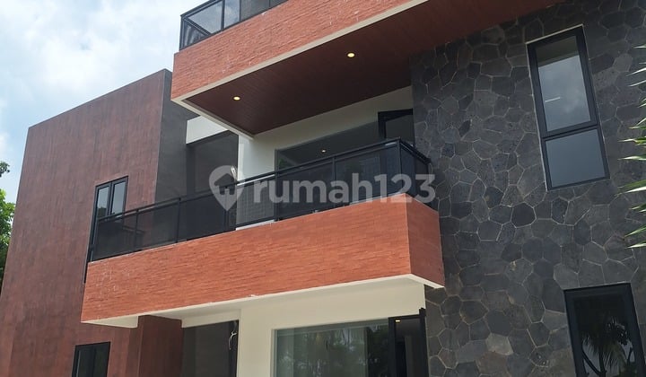 Rumah Mewah Baru Gress 12M