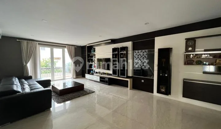 Di Jual Rumah Mewah di Bukit Golf Mediterania Pik