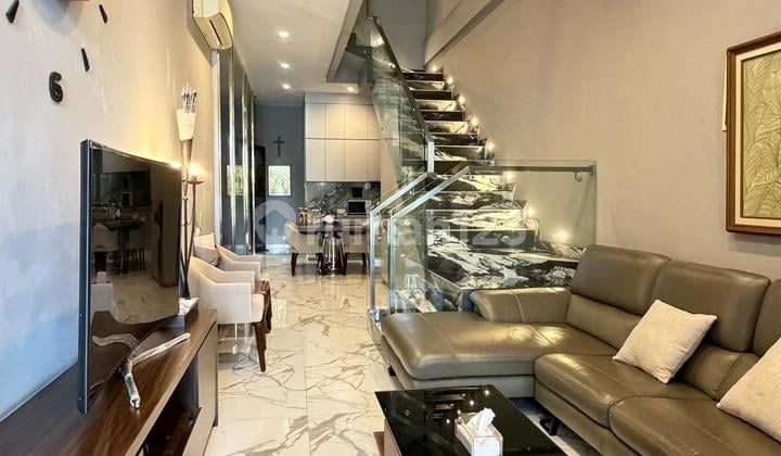For Quick Sale: Pik Camar Indah House