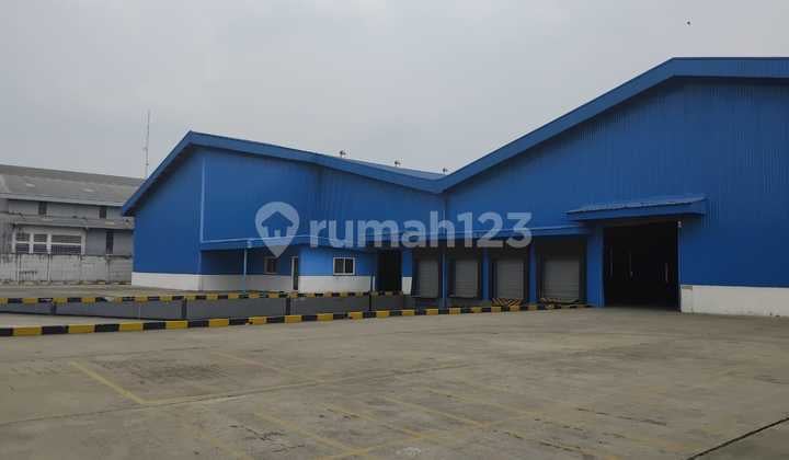 Jual Gudang/Pabrik, LT. 1 Hektar-Lb. 5.952 Mtr, Delta Silikon - Lippo Cikarang