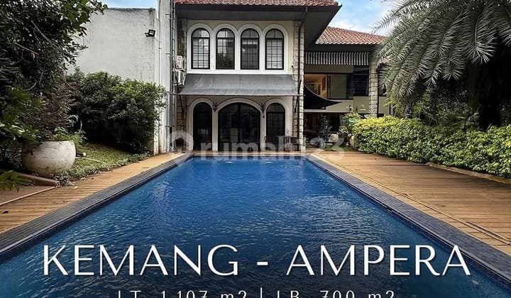 Dijual Rumah Mewah Fully Furnish, Pool, Basement. Jalan Lebar