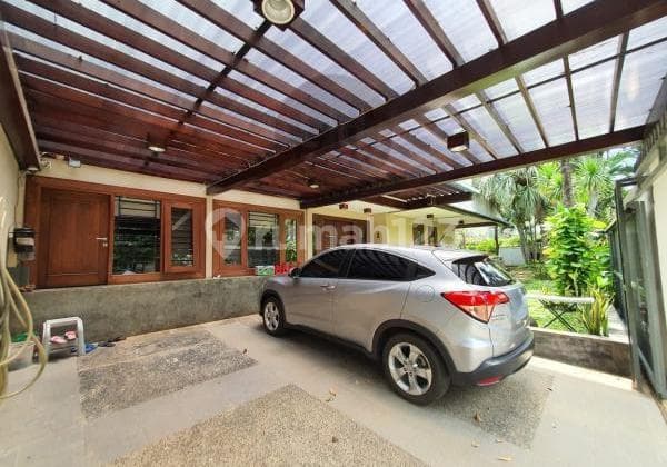 Dijual Rumah Lokasi Strategis di Pulomas Barat Pulo Gadung Jakarta Timur