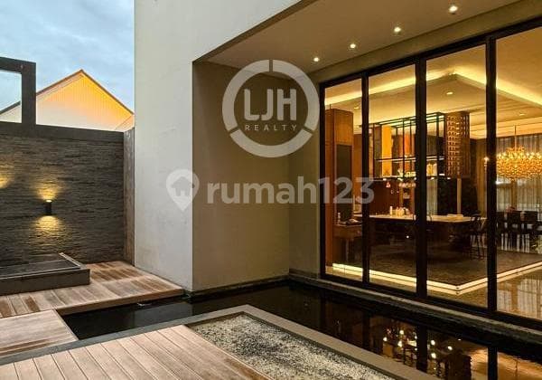 Rumah Mewah Cantik dan Siap Huni di Pelangi Raya, Kelapa Gading, Jakarta Utara