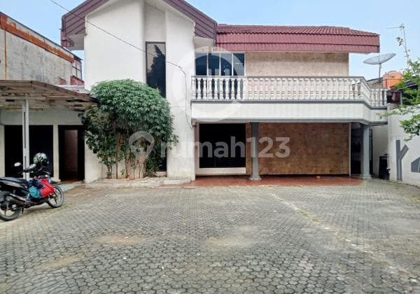 Rumah Lokasi Strategis di Jl Raya Cipinang Jaya Jakarta Timur