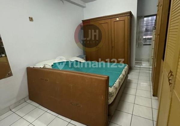 Rumah 2 Stengah Lantai Disewakan Di Sunter Kirana, Sunter Jakarta Utara