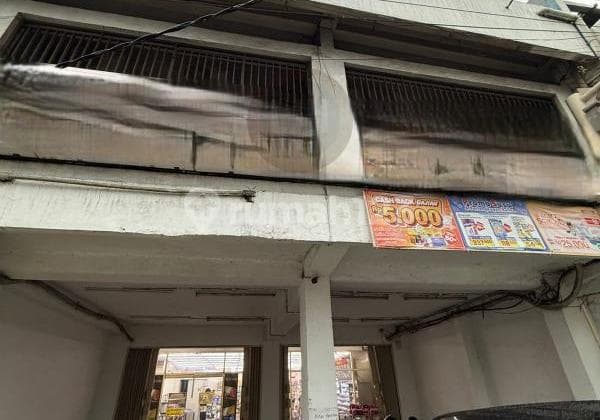 Dijual Rumah 3 Lantai di Jatinegara Jakarta Timur