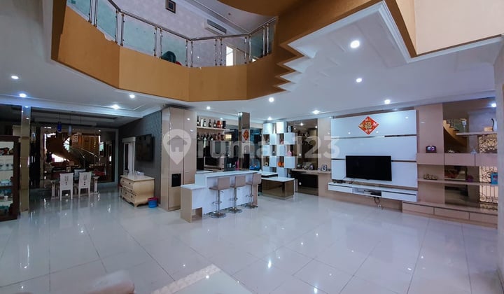 Rumah Furnished Bagus di Jl. Kelapa Puan, Kelapa Gading