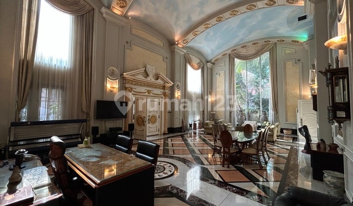 Rumah Bagus Semi Furnished Mega Kuningan, Jakarta Selatan