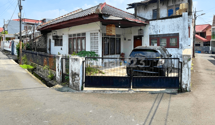 Dijual Rumah Hitung Tanah Cocok untuk Investasi di Tebet