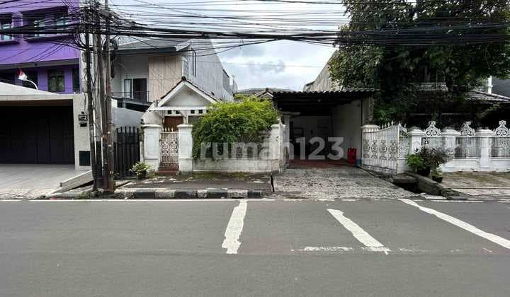 Dijual Rumah Tua Butuh Renovasi di Asem Baris Raya, Tebet