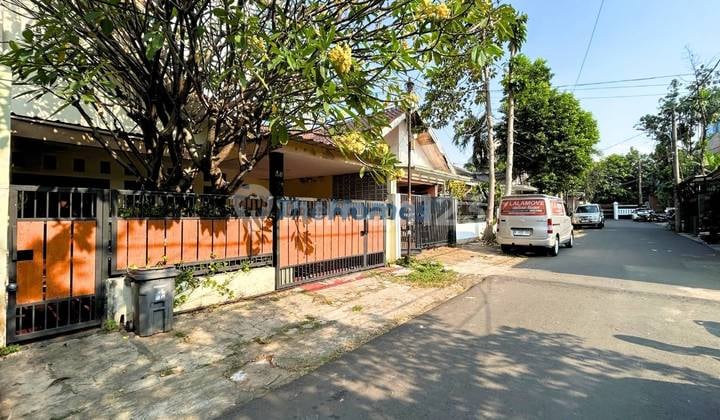 Rumah Bagus Dalam Konplek di Menteng Dalam