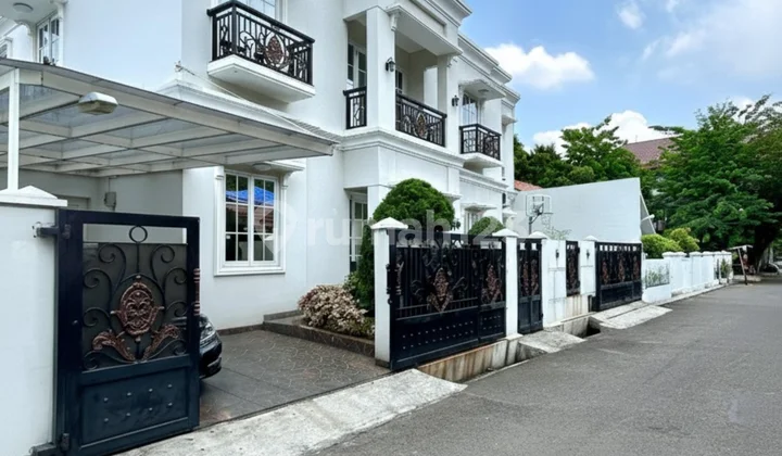 Rumah Bagus Semi Furnished Tebet, Jakarta Selatan