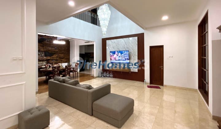 Rumah Bagus Dalam Cluster Di Pejaten