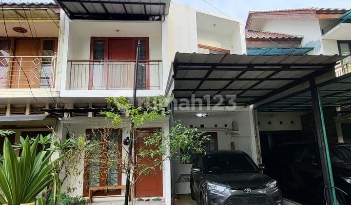 Rumah Secondary full furnish di Pondok Kelapa,Jakarta Timur