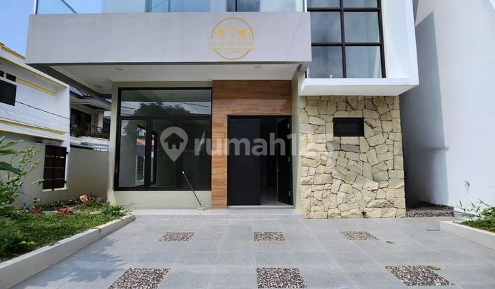 Rumah siap huni di Duren Sawit,Jakarta Timur