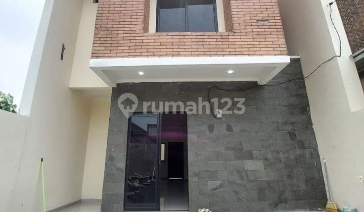 Rumah Baru Akses Lebar di Pondok Kelapa,Jakarta Timur