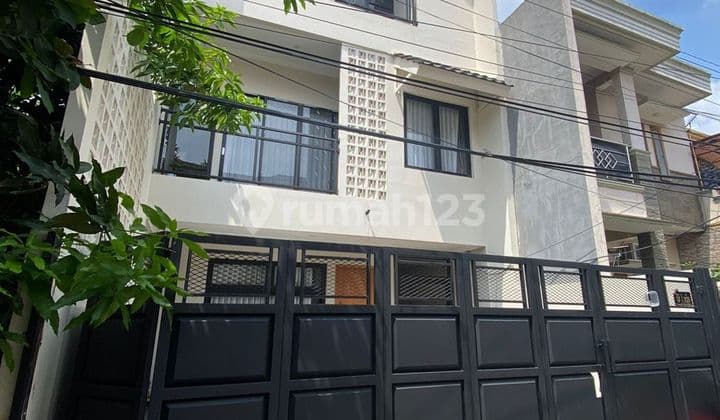 Rumah kos exclusive income 16 jt an/bln di Duren Sawit,Jak Tim