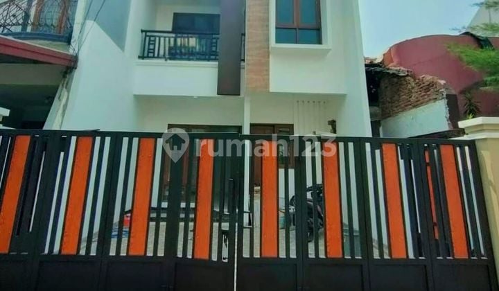 Rumah Baru Siap Huni Dalam Komplek Duren Sawit Jakarta Timur