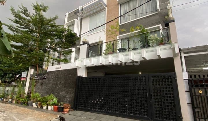 Rumah Mewah Siap Huni Dgn Private Pool Di Billymoon,pd Kelapa