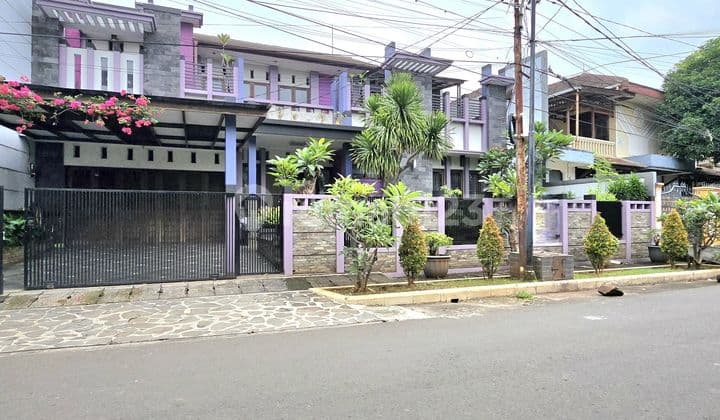 Ready-to-Live Comfortable Lush House with Wide Road in Pd Kelapa, East Jakarta